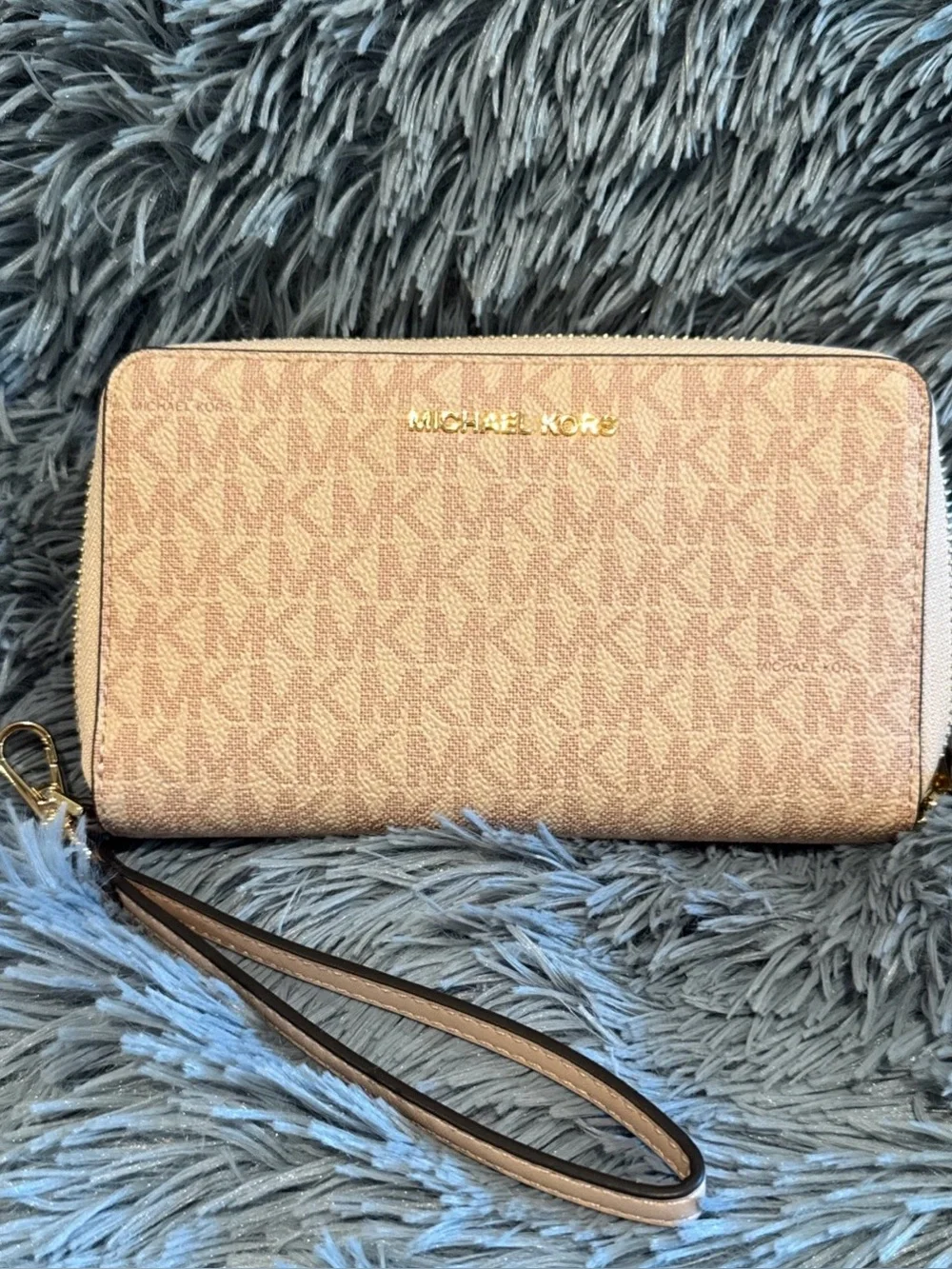 NWT New Michael Kors Large Jet Set Wristlet Wallet Jet Set “Ballet” Pink Classic